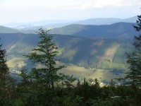 Widok na słowacką stronę Orawy - długa wieś Vychylovka